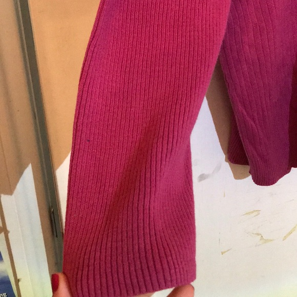 Fuchsia purple/pink top. - Picture 2 of 7